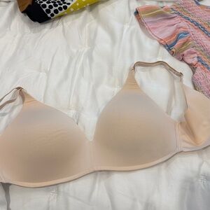 Soma Vanishing 360 Wireless Bra in Cream